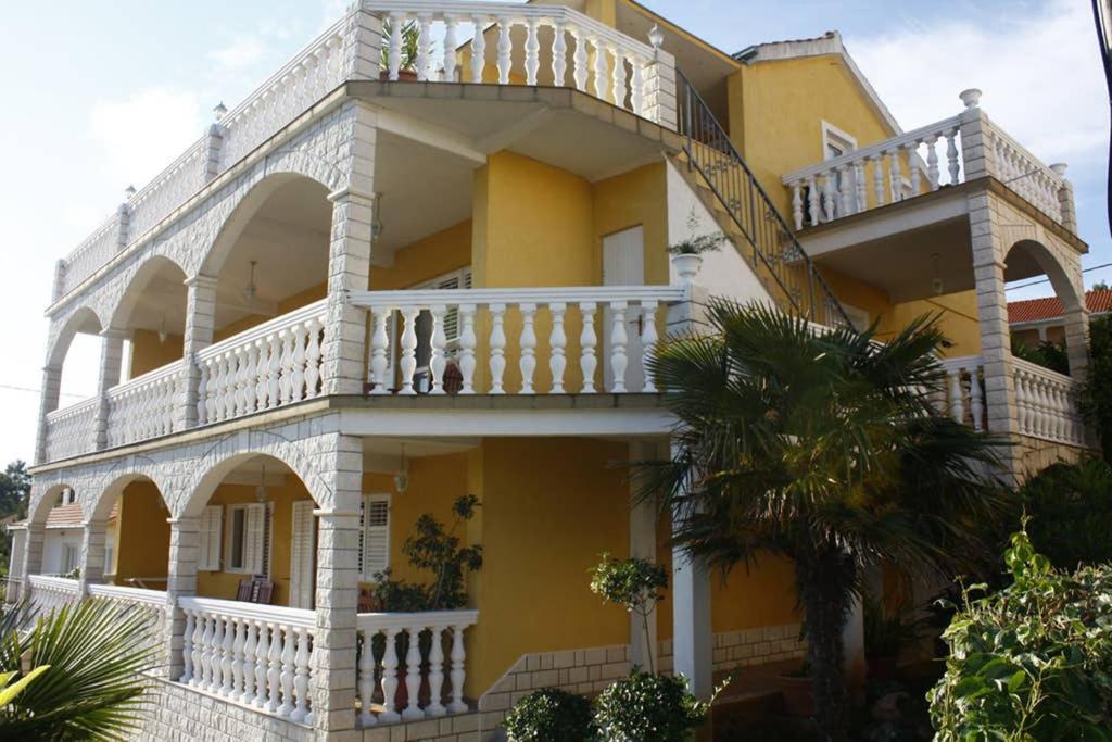 Apartmen Karmen 2 Трогір Екстер'єр фото